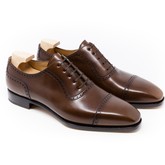 Victor Noir: Elegant Oxford Brown Leather Formal Shoes – Wingtip Detailing