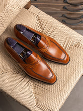 Tan Leather Valentino Croc Print-Detail Penny Loafers – Handcrafted Luxury Slip-On Dress Shoes