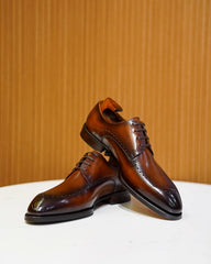 Elegant Tan Leather Wingtip Oxford Shoes For Mens