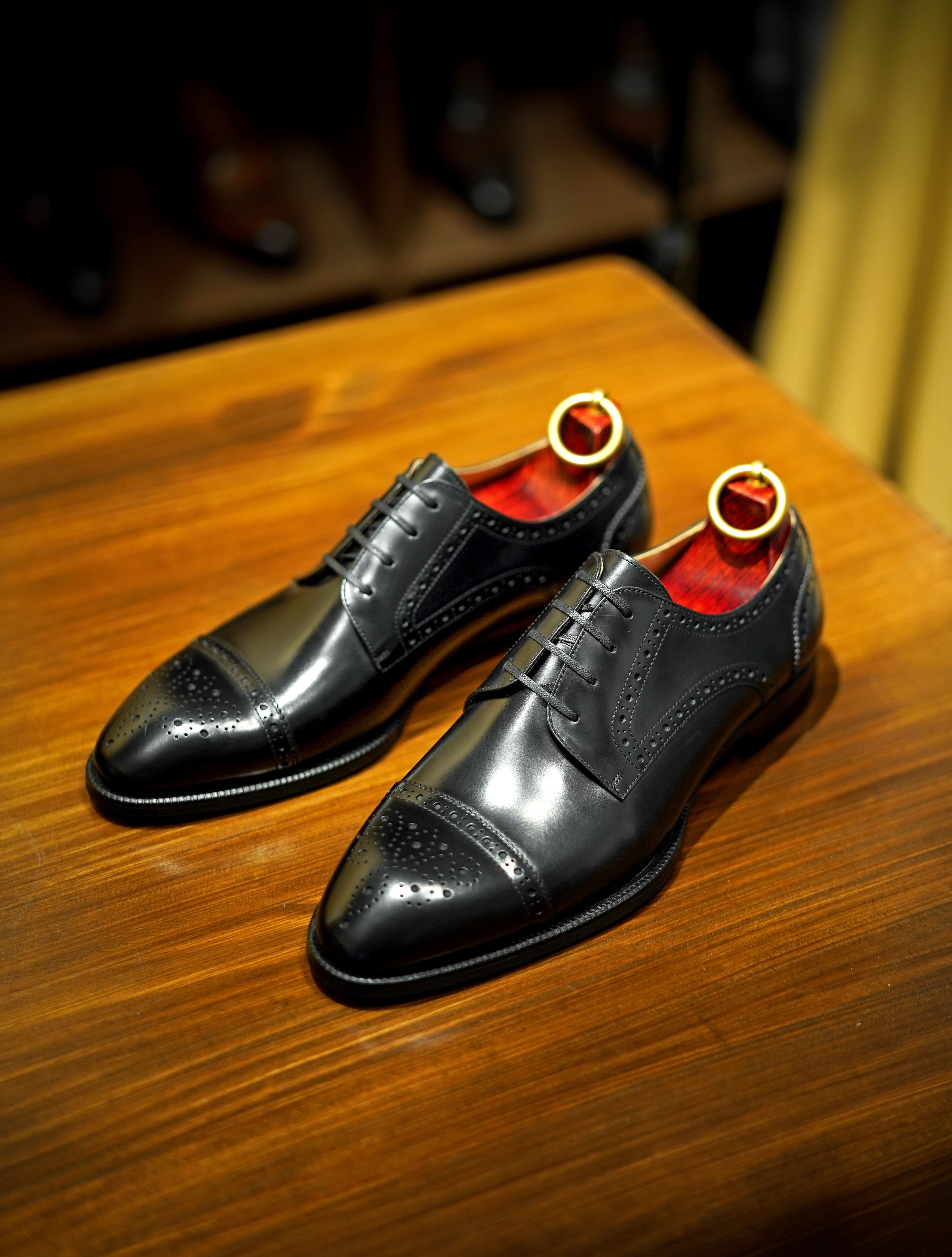 Noir Brogue Derby Shoes