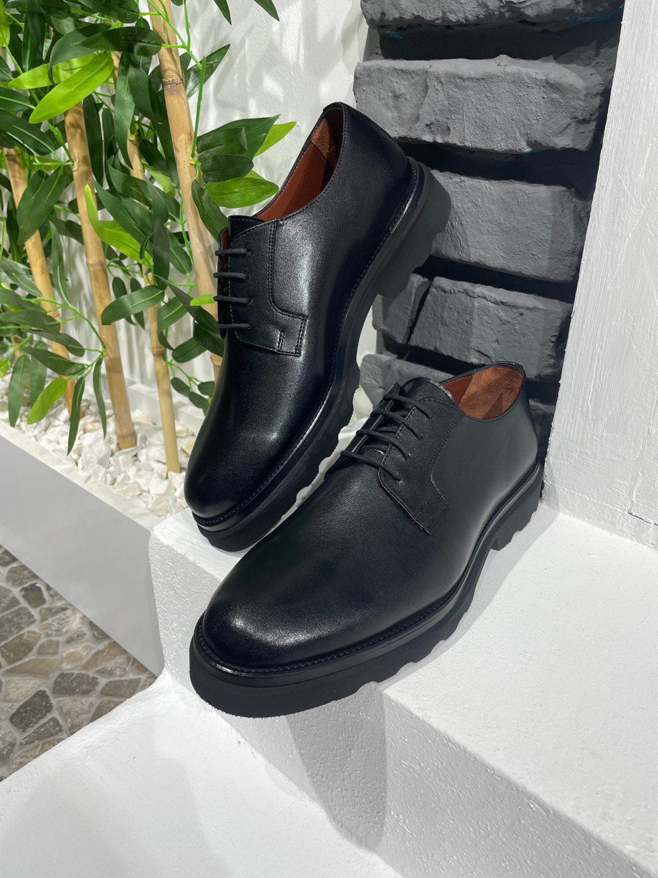 ModeshRigal Black Leather Derby Shoes for Men