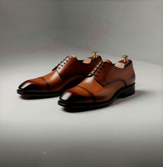 Victor Auburn: Sleek Tan Lace-Up Derby Oxford