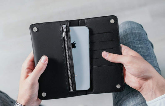 Black Leather minimalist and stylish design wallet.